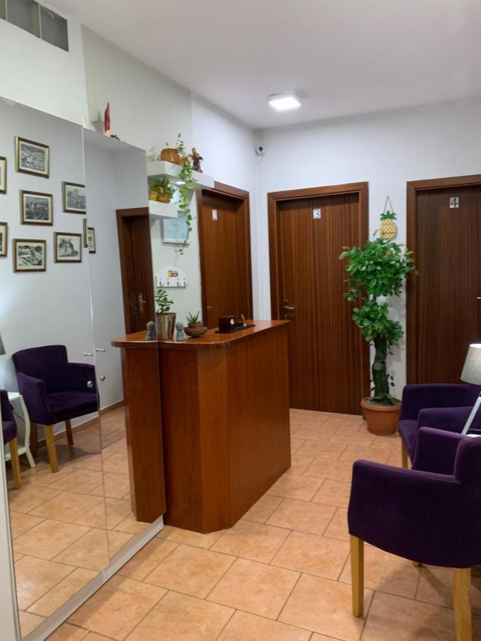 Guest House De Rada Tiranë Luaran gambar