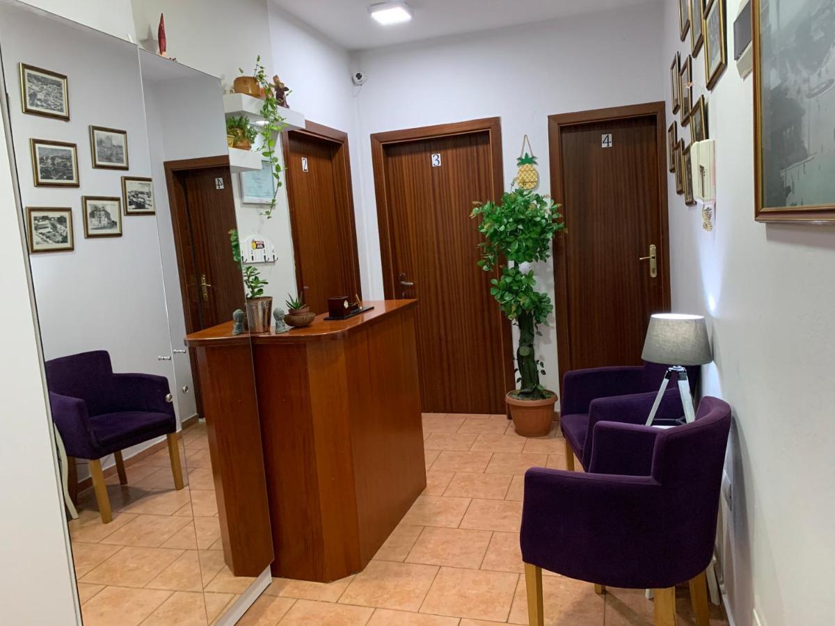 Guest House De Rada Tiranë Luaran gambar