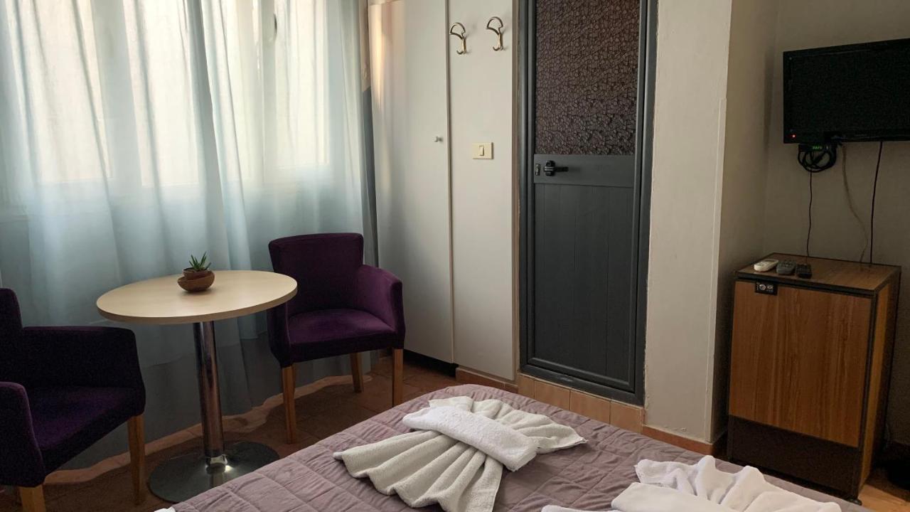 Guest House De Rada Tiranë Luaran gambar