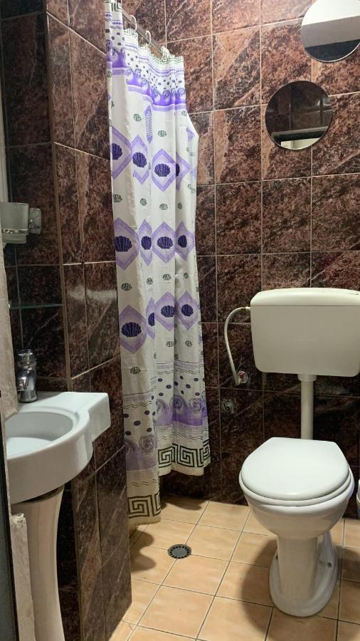 Guest House De Rada Tiranë Luaran gambar