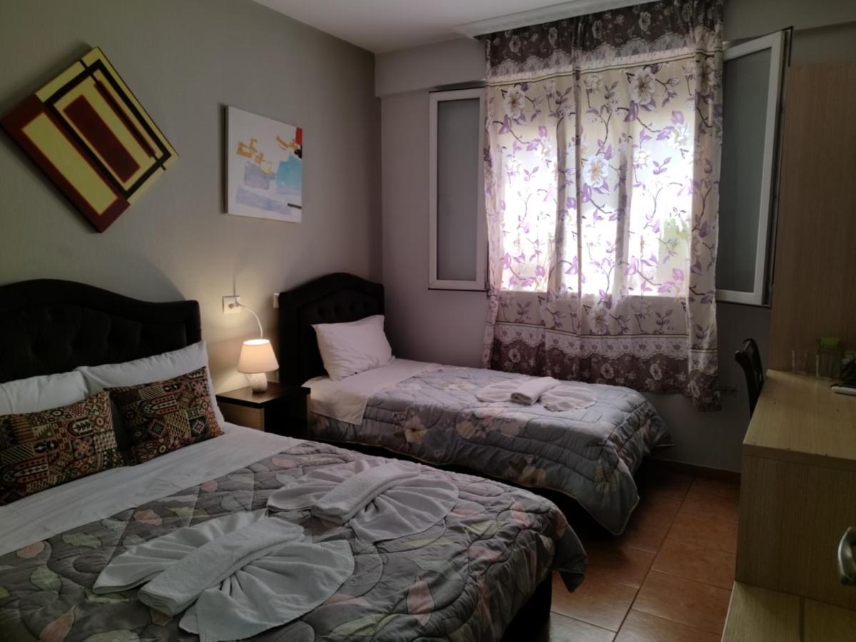 Guest House De Rada Tiranë Luaran gambar